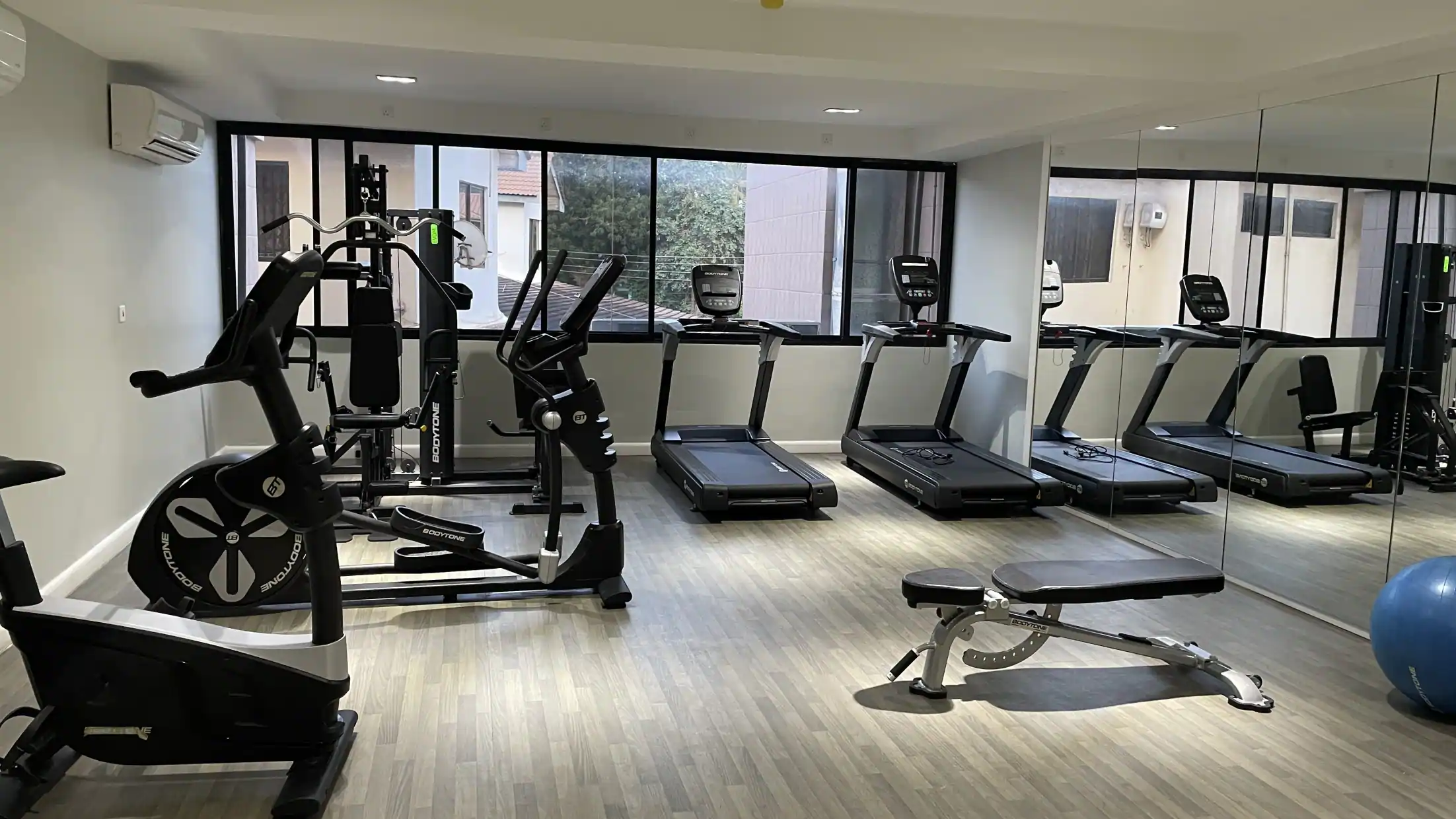 things to do at central hotel ridge gym and fitness center